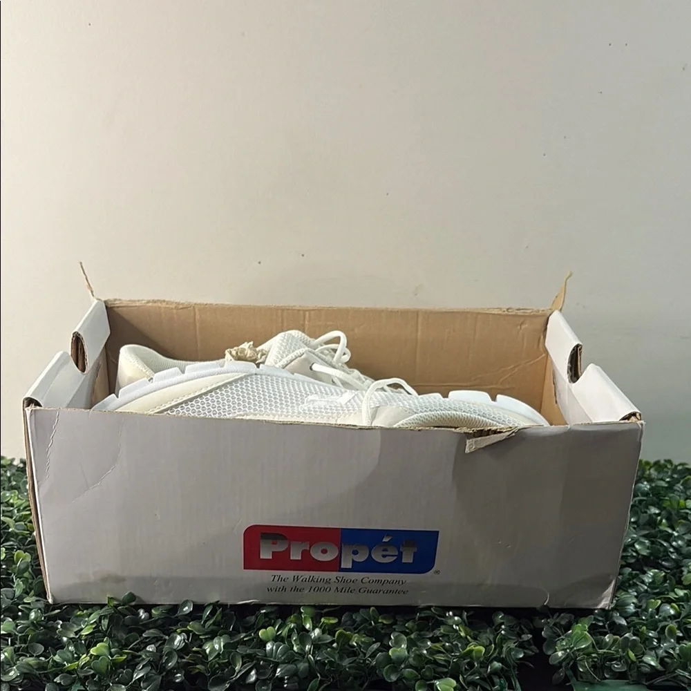 Propet White Mesh Men's Shoes
